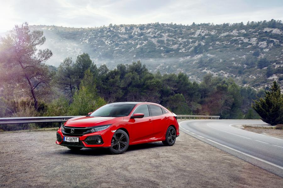  Honda Civic Hatchback 2017 года  (WW) (фото 14 из 43)
